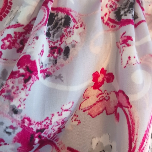 WHITE HOUSE BLACK MARKET PAISLEY PTINT HALTER TOP SIZE M worn once - Picture 2 of 3